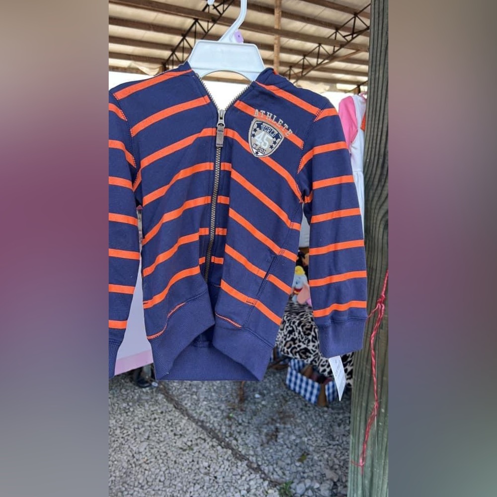 Carter’s zip up jacket. Size 6 NWT